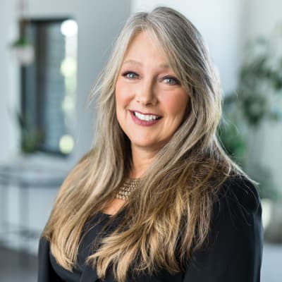 Lori Vernon Gagetta, Global Luxury Realtor